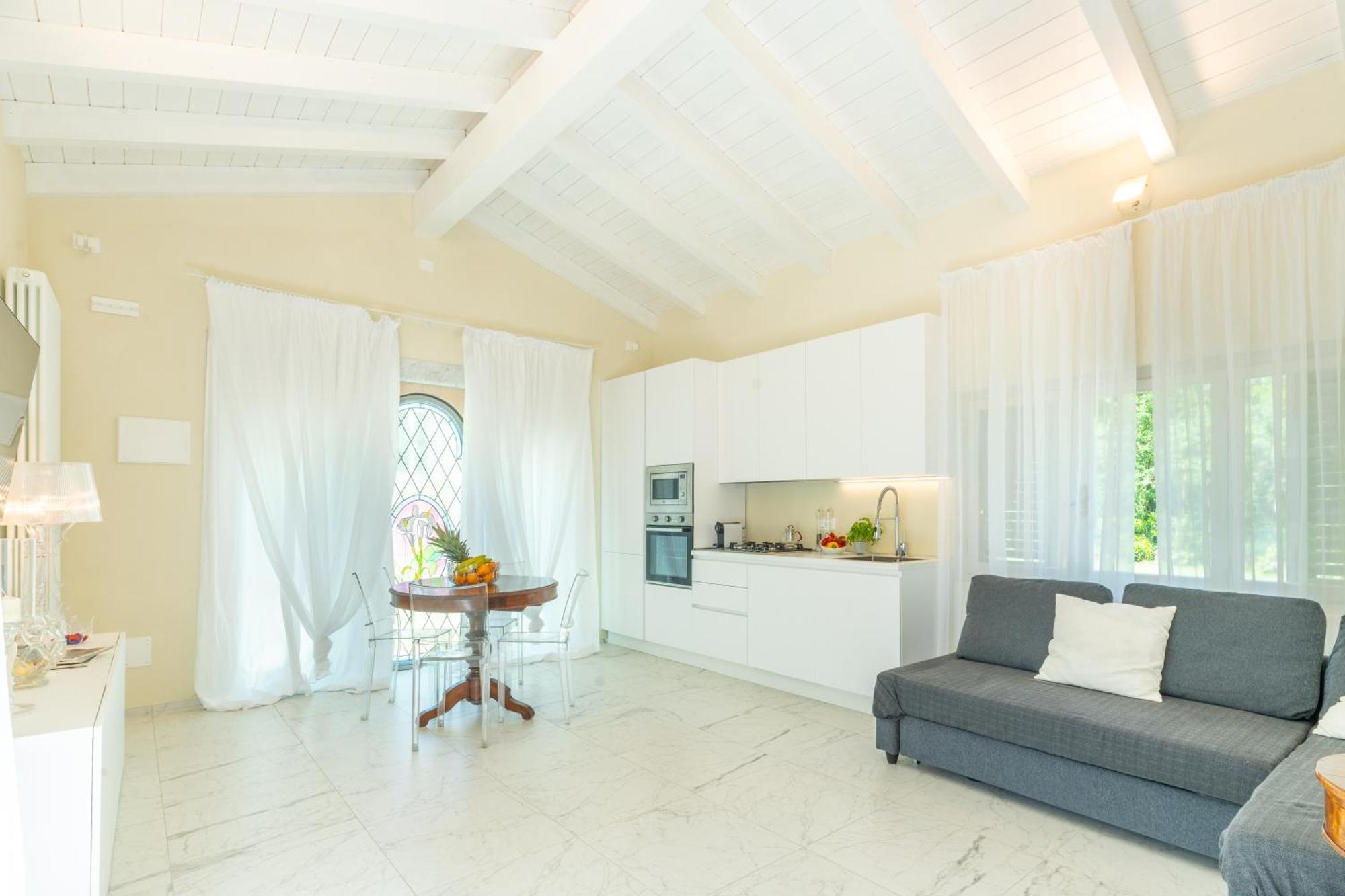 Villa Vittoria - Lusso Con Piscina, Tennis, Jacuzzi E Palestra Lucca Bagian luar foto