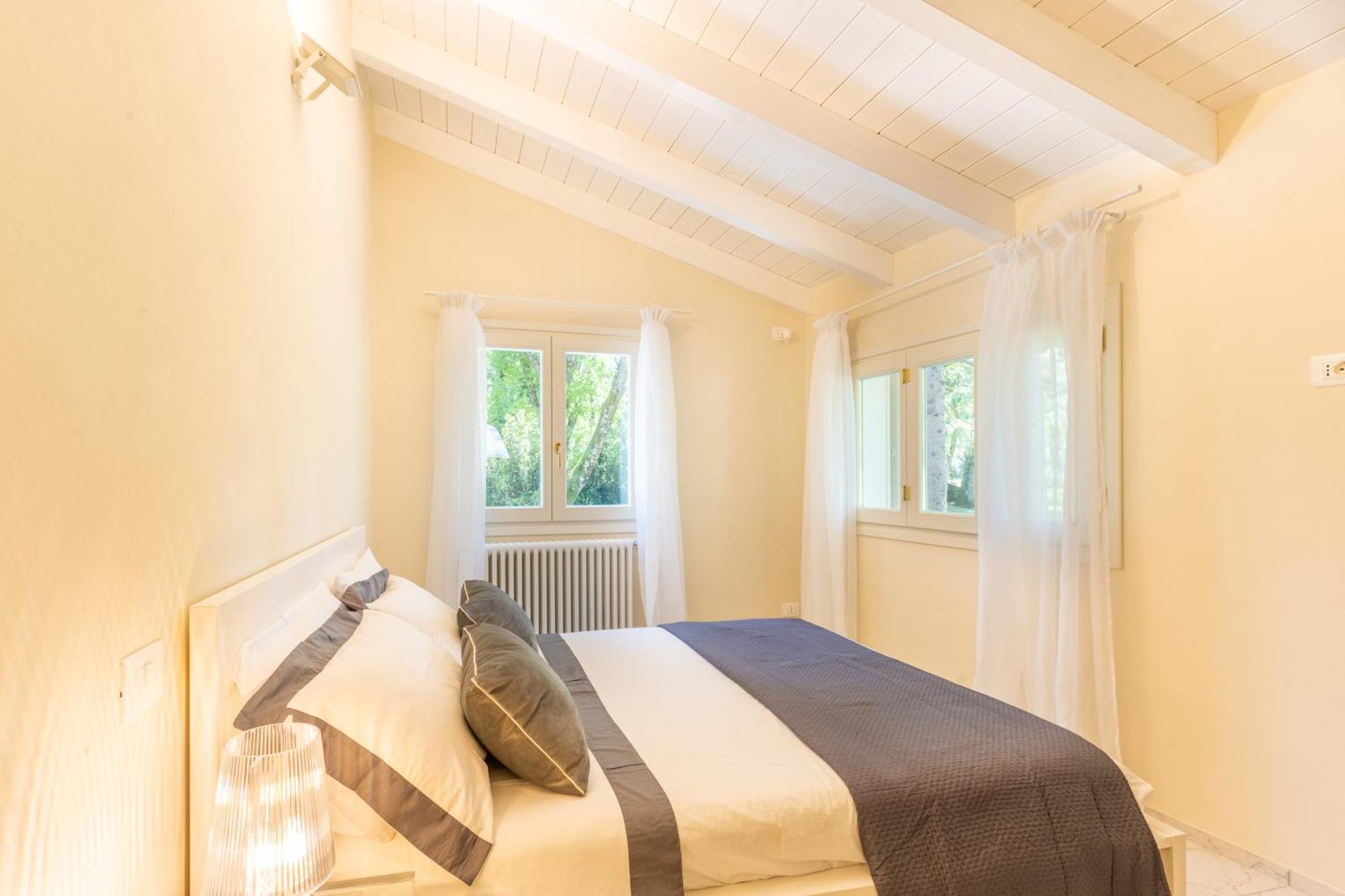 Villa Vittoria - Lusso Con Piscina, Tennis, Jacuzzi E Palestra Lucca Bagian luar foto