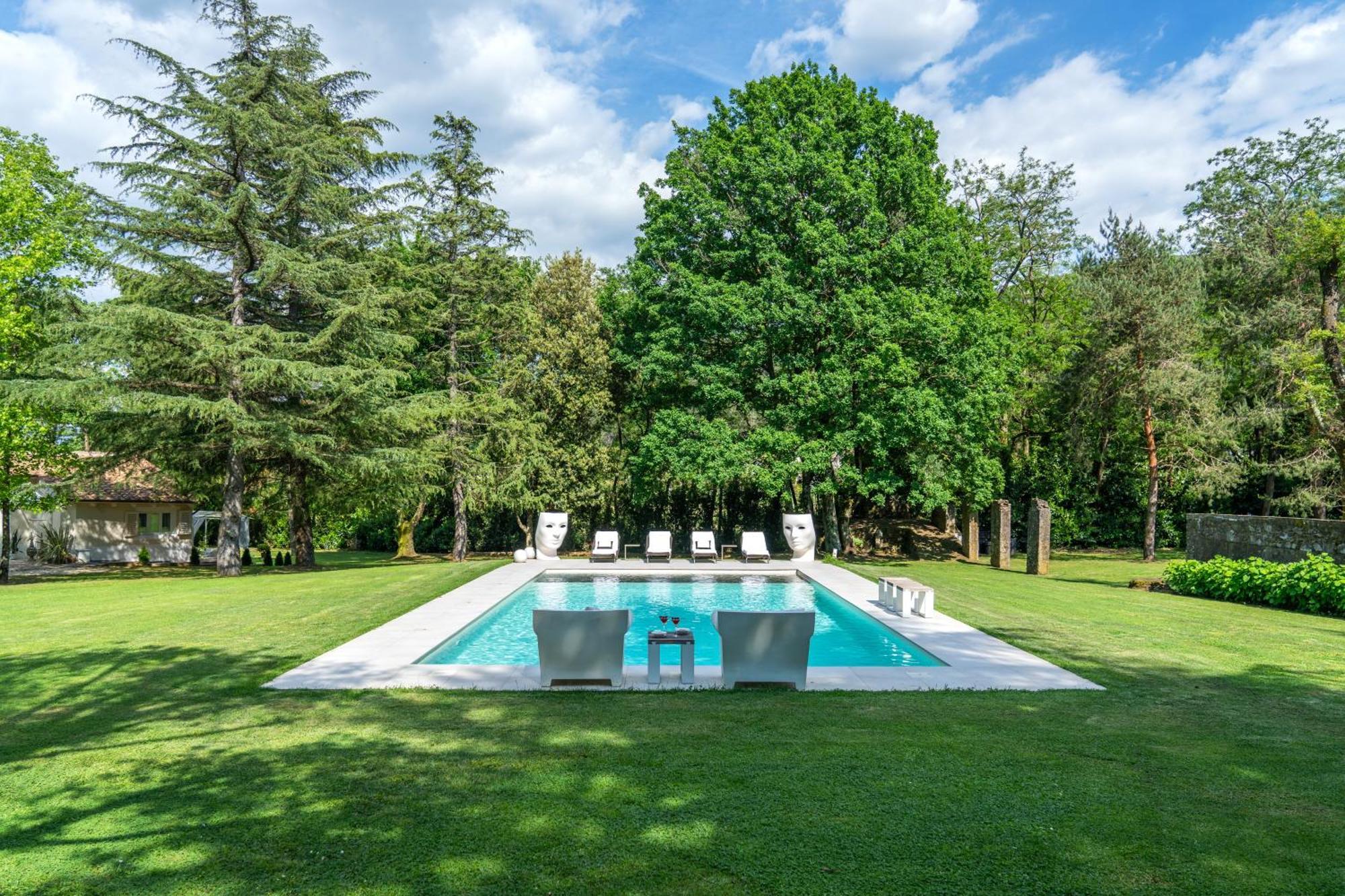 Villa Vittoria - Lusso Con Piscina, Tennis, Jacuzzi E Palestra Lucca Bagian luar foto