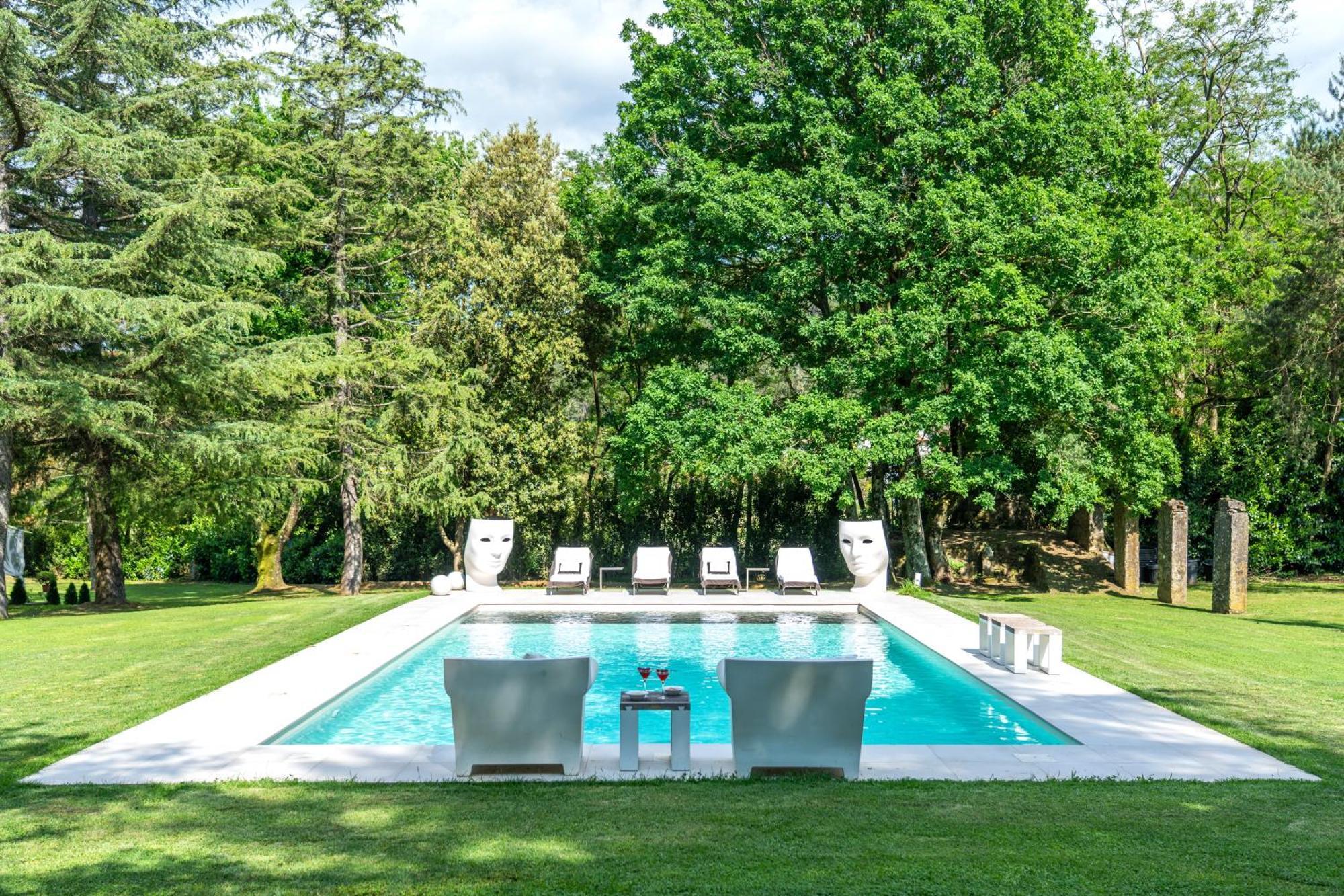 Villa Vittoria - Lusso Con Piscina, Tennis, Jacuzzi E Palestra Lucca Bagian luar foto