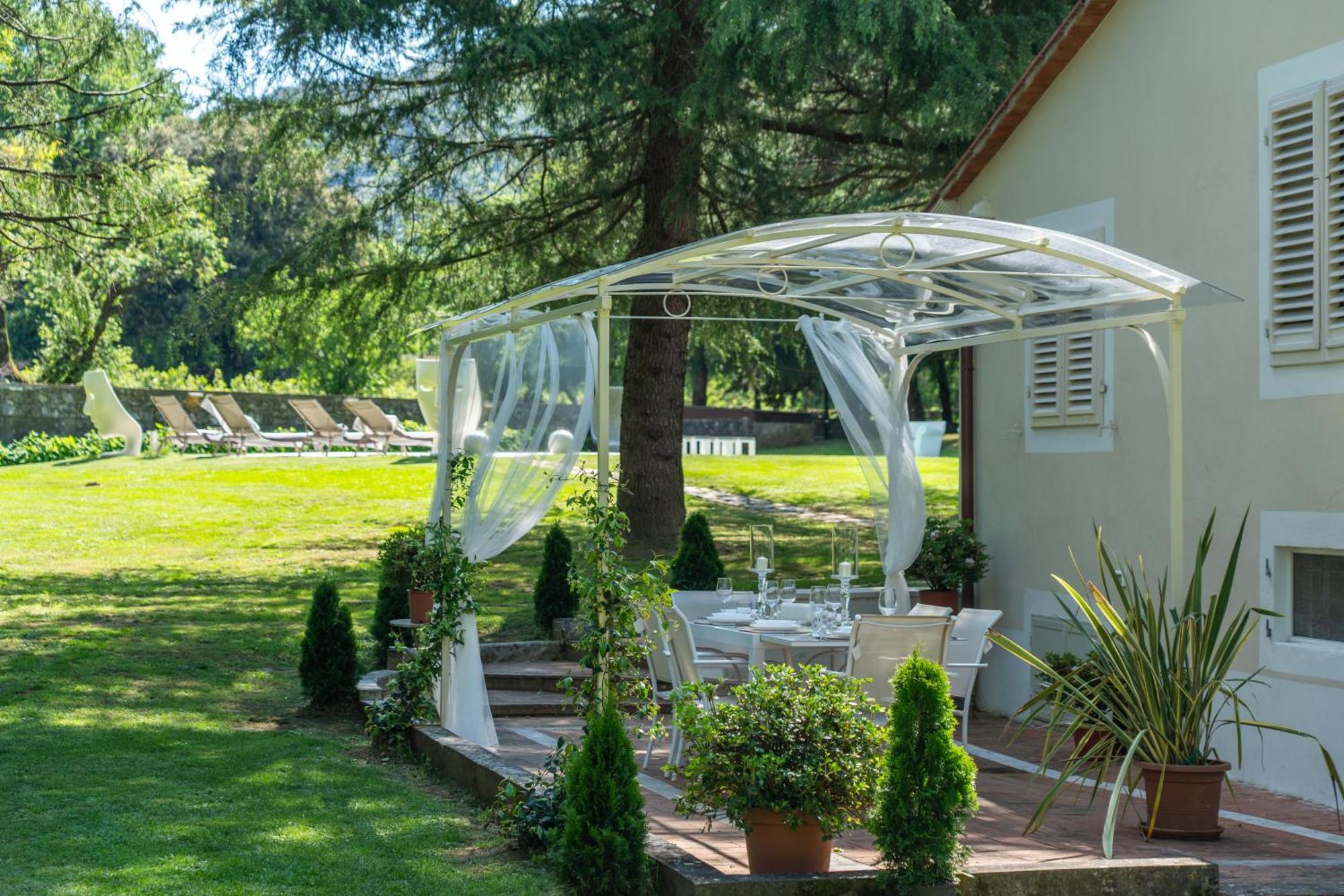 Villa Vittoria - Lusso Con Piscina, Tennis, Jacuzzi E Palestra Lucca Bagian luar foto