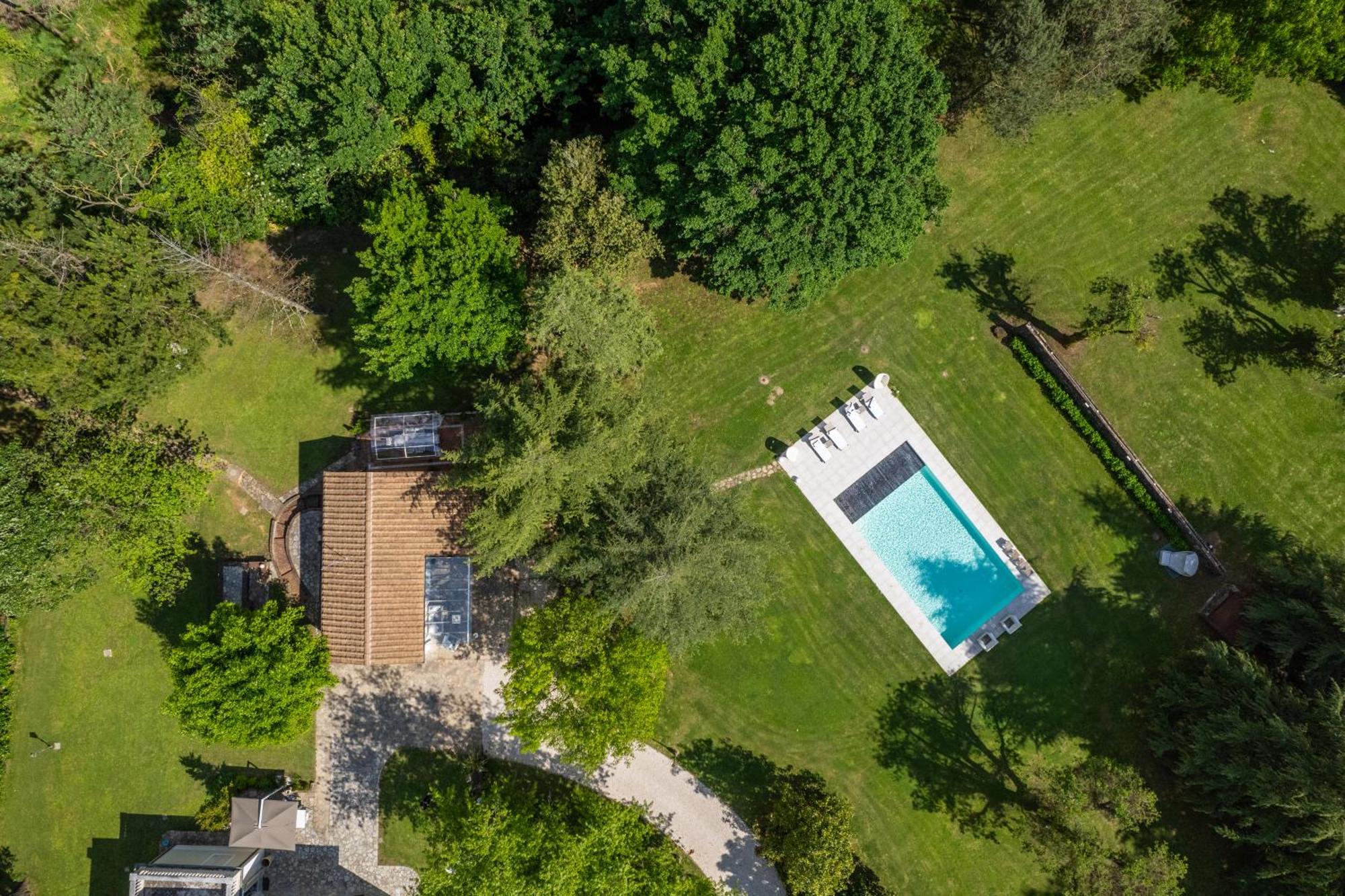 Villa Vittoria - Lusso Con Piscina, Tennis, Jacuzzi E Palestra Lucca Bagian luar foto